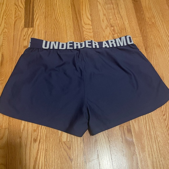 C Women's under armour athletic shorts - Picture 6 of 6